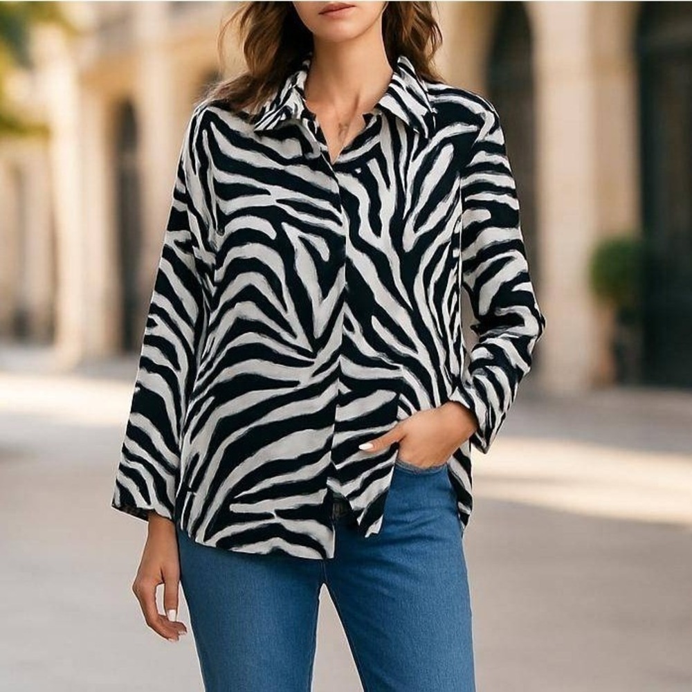 Jones New York Zebra Print Blouse‎ Women's Size M Button Down Long Sleeve
